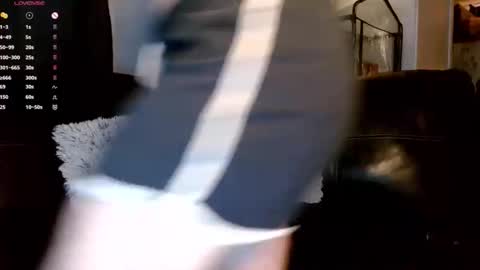 Pixie online show from April 14, 1:17 pm