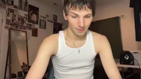 Snapshot of its_rowan chatting on December 2, 2:39 am Rowan online show from December 2, 2:39 am