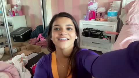 itsdaisypink online show from April 10, 11:31 pm