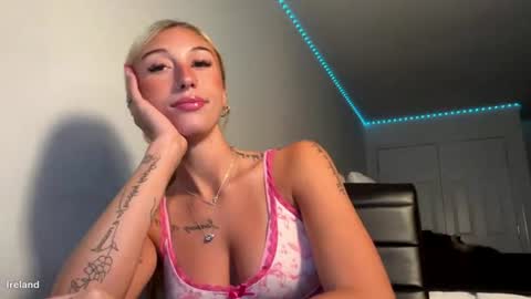 itsirelandbby online show from June 21, 7:38 pm