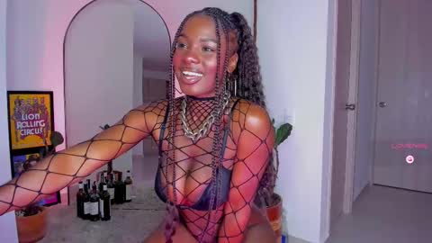 Snapshot of itslau_ chatting on March 8, 2:34 am lau online show from March 8, 2:34 am