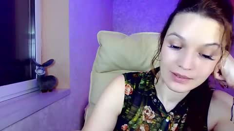 itslunaday online show from February 4, 7:09 pm