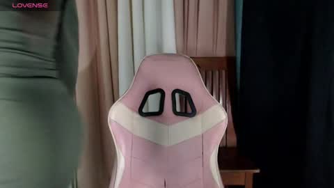 itsme_abby69 online show from May 20, 4:57 pm