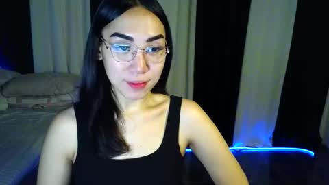 Snapshot of itsmehotqueen chatting on May 18, 2:29 am itsmehotqueen online show from May 18, 2:29 am