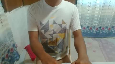 itsmelily05 online show from March 20, 10:36 pm