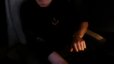 itsnotliam834 online show from January 2, 10:33 pm