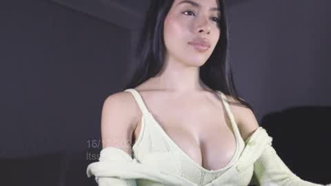 itsssssssme_lana online show from December 17, 2:12 am