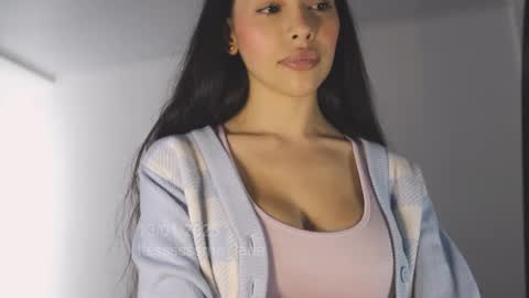 itsssssssme_lana online show from January 13, 7:10 pm