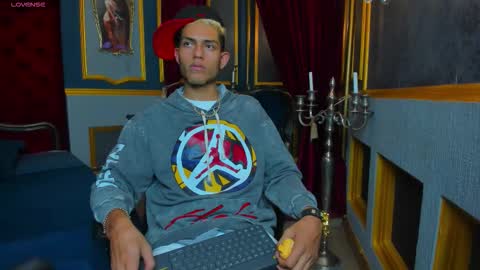 itszairen online show from March 17, 6:28 am