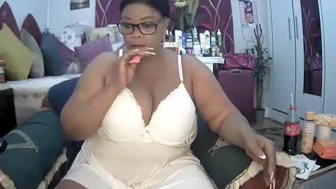 itumeleng74 online show from February 8, 9:57 pm