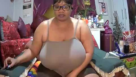 itumeleng74 online show from September 28, 5:40 pm