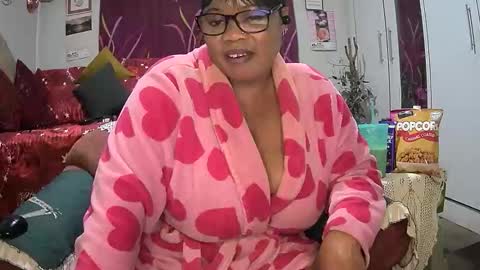 itumeleng74 online show from October 4, 7:45 pm