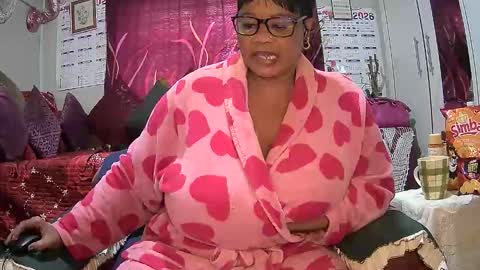 itumeleng74 online show from May 7, 6:08 am