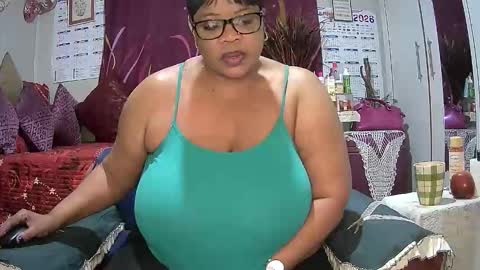 itumeleng74 online show from May 19, 6:03 pm