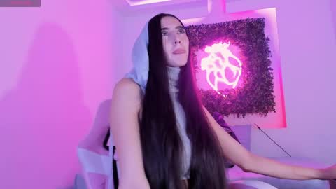 Itzel  online show from May 31, 5:42 pm