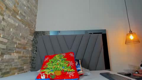 Snapshot of ivana_klum chatting on December 13, 7:53 pm IVANA online show from December 13, 7:53 pm