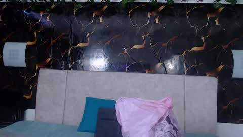 Adris online show from April 16, 7:14 pm