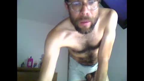 Snapshot of ivanchelon chatting on May 6, 6:08 am Vanchi online show from May 6, 6:08 am