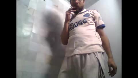 Snapshot of ivanchelon chatting on May 7, 5:02 am Vanchi online show from May 7, 5:02 am