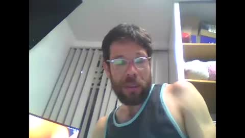 Snapshot of ivanchelon chatting on May 10, 6:40 am Vanchi online show from May 10, 6:40 am