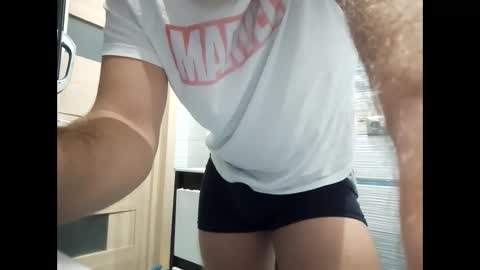 Snapshot of ivanes888 chatting on December 14, 3:34 am Mickey online show from December 14, 3:34 am