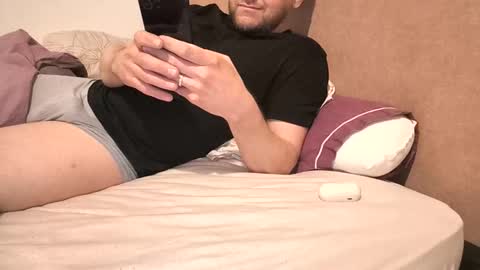 ivanf999 online show from May 19, 12:00 pm