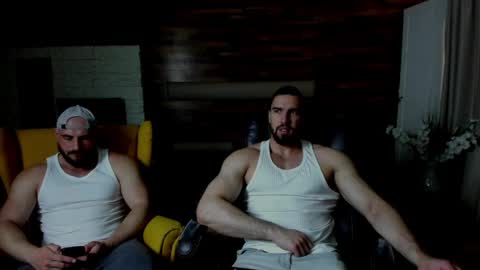 IvanHydee online show from April 16, 4:46 am