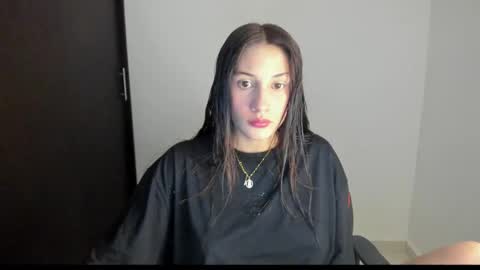 Snapshot of ivanna_essis chatting on January 7, 5:12 am ivanna_essis online show from January 7, 5:12 am