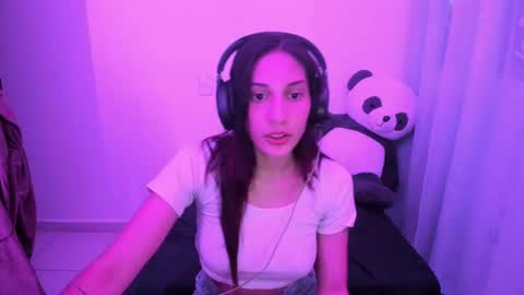 Snapshot of ivanna_essis chatting on February 25, 11:22 pm ivanna_essis online show from February 25, 11:22 pm