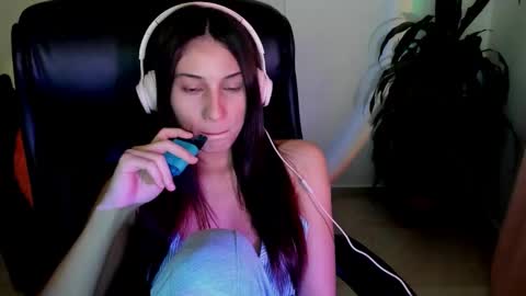 Snapshot of ivanna_essis chatting on October 11, 12:54 am ivanna_essis online show from October 11, 12:54 am