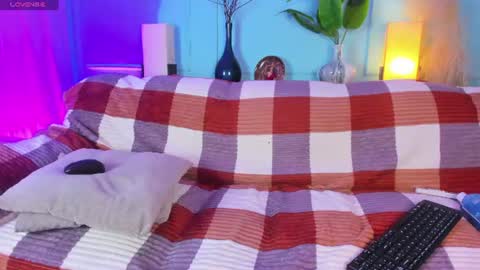 Snapshot of ivanna_wesley chatting on June 17, 4:15 am Ivanna online show from June 17, 4:15 am