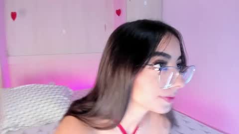 Ivy online show from April 3, 4:10 am