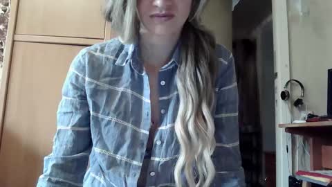 Snapshot of ivetta911 chatting on September 24, 9:56 am ivetta911 online show from September 24, 9:56 am