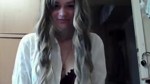 Snapshot of ivetta911 chatting on October 21, 12:39 pm ivetta911 online show from October 21, 12:39 pm