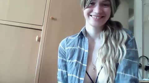 ivetta911 online show from March 1, 1:13 pm