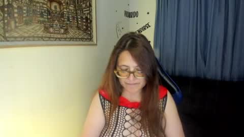 Snapshot of ivette_shaira chatting on July 14, 10:21 am IVETTE online show from July 14, 10:21 am
