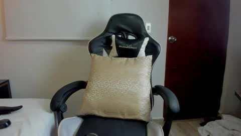 I V E T T E online show from February 11, 12:48 am