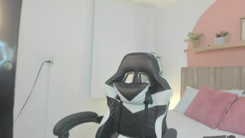 I V E T T E online show from May 23, 7:29 pm