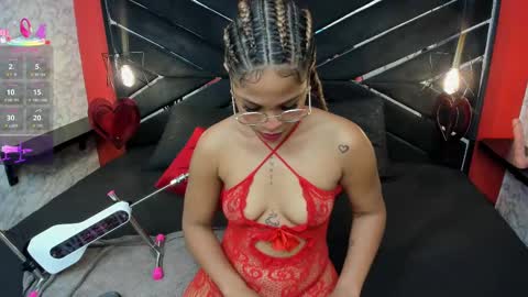 Snapshot of ivisbouncyass chatting on September 23, 12:08 pm Ivis online show from September 23, 12:08 pm