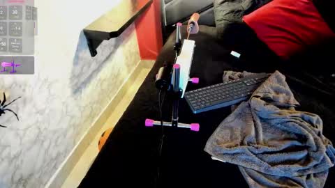 Snapshot of ivisbouncyass chatting on October 21, 12:28 pm Ivis online show from October 21, 12:28 pm