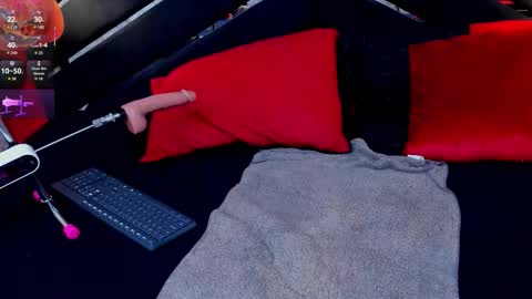 Snapshot of ivisbouncyass chatting on October 24, 1:18 pm Ivis online show from October 24, 1:18 pm