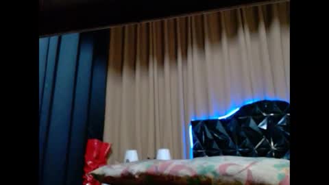 ivone_twinkle online show from April 6, 5:14 pm