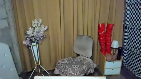 ivone_twinkle online show from August 1, 11:31 am