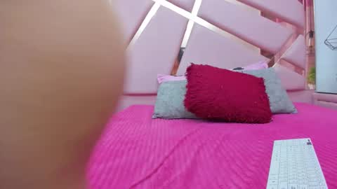 Snapshot of ivonjanice chatting on December 2, 1:05 pm IvonJanice online show from December 2, 1:05 pm