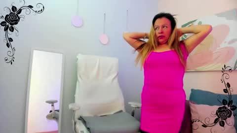 Ivonne online show from March 5, 2:13 pm