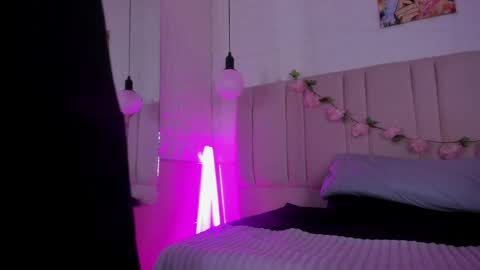 Snapshot of ivonne_valencia chatting on May 5, 2:36 pm ivonne_valencia online show from May 5, 2:36 pm