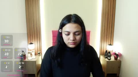 I V O N N E R O S S online show from March 28, 11:54 am