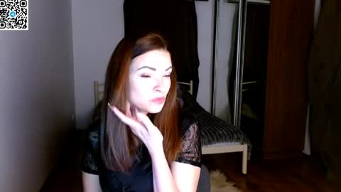 Lana online show from April 6, 7:26 pm