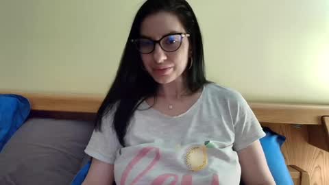 Snapshot of ivoryorchid chatting on January 10, 5:13 pm Ivory online show from January 10, 5:13 pm