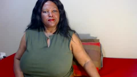 Snapshot of ivorytits48 chatting on June 28, 5:46 am IVORYTITS48 online show from June 28, 5:46 am